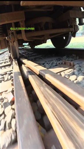 Railway Engineering Line Changing Mechanism #RailwayEngineering #linechange #shorts