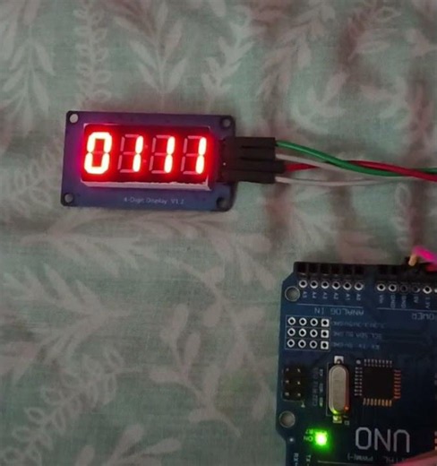 binary counter using arduino and 4 segment display #shorts #reels #arduino