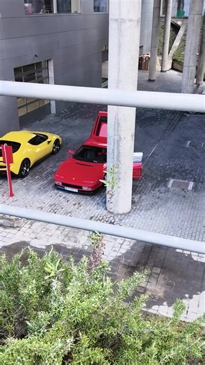 Vaya sonido de v12🤤#ferrari #testarossa #v12 #fyp #parati