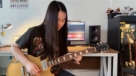 Slash的狂热粉儿两分钟怒弹Paradise City尾奏solo