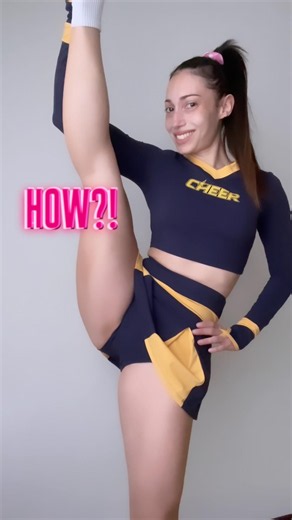 🩷✨STANDING SPLIT! Easy tutorial. 💁🏻‍♀️ #split #flexibility #tutorial