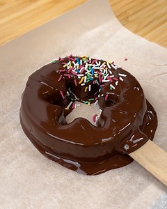 Delicious chocolate dipped apple pops recipe🍎🍫 | MetDaan Yummy