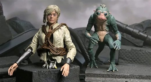 NECA unveils Predator: Badlands Thia and Bud Ultimate action figure 2-pack