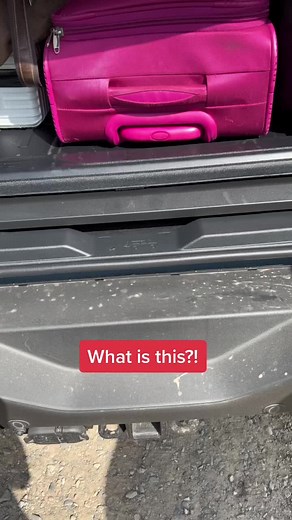 Tailgate accesory on the Ford Bronco. Everglades trim shown. #bronco #fordbronco #broncoeverglades #caraccesories #offroad #overlander #letsgooffroad #overlanding #suv #newbrunswick #standrewsnewbrunswick