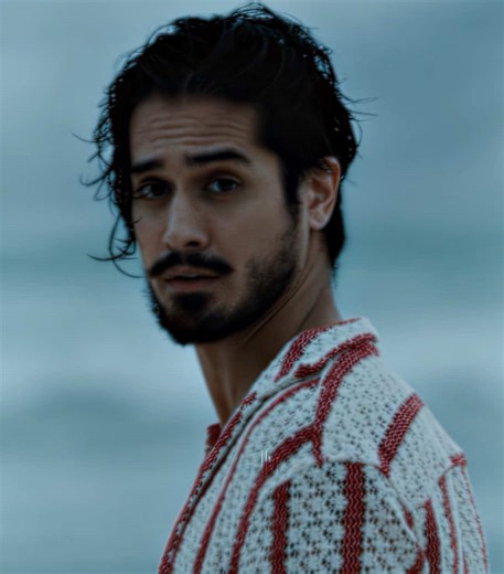 Exploring SCP JCQ Scenes with Dove Cameron and Avan Jogia