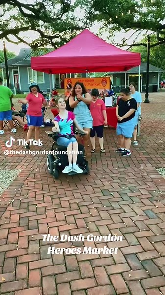 Empowering Entrepreneurs at DG Heroes Market