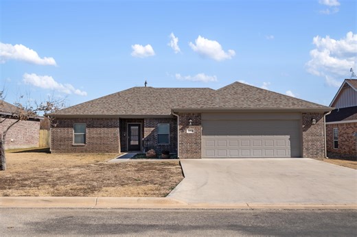 2004 Brooke Ln, Brownwood, TX 76801 - MLS 20824537 - Coldwell Banker