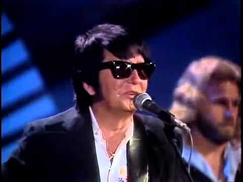 ➜Roy Orbison - "Crying" (Live Show)