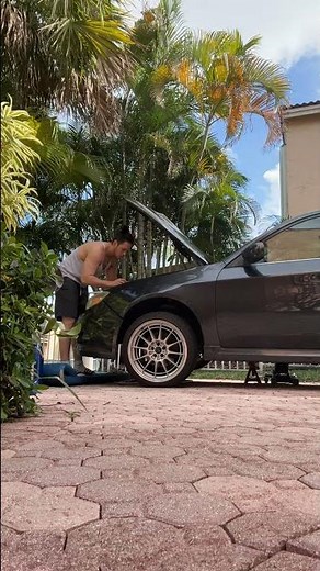 Oil change on a subaru in under 1 minute #subaru #oilchange #tuneups #automaintenance