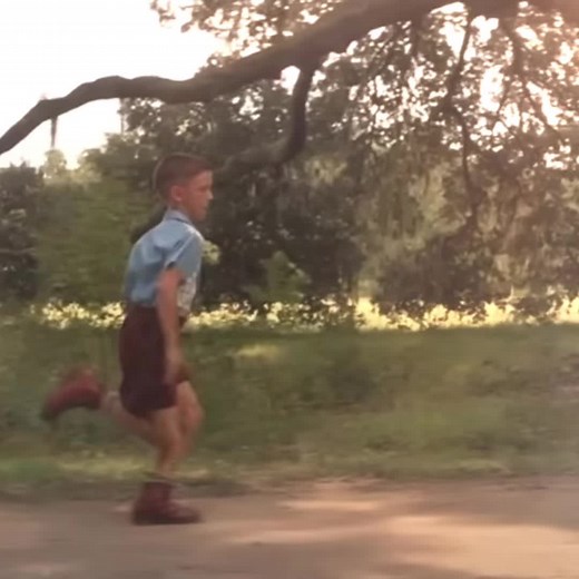 Huss Huss Huss: Forrest Gump Running Meme Explained