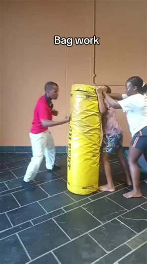 #kyokushinkarate #punchingbag #bagwork @swelihle_ny