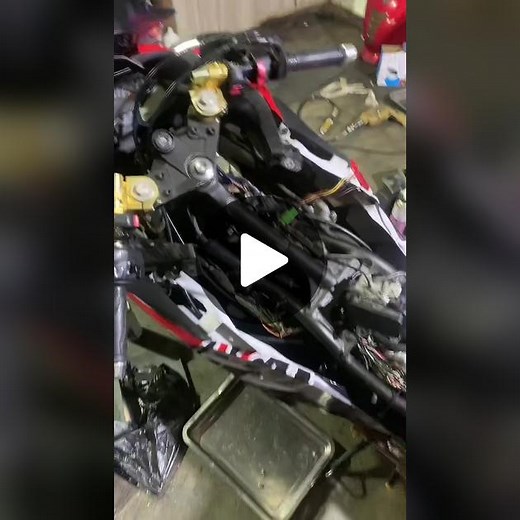 Perbandingan Ninja 250 dan R25: Mana yang Lebih Kencang?