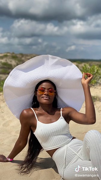 Stylish Beach Outfit Ideas for Summer