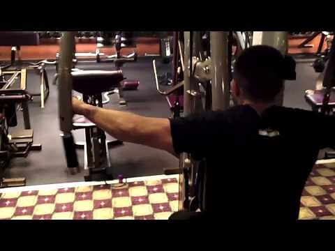 How to do a Reverse Pec Deck Fly