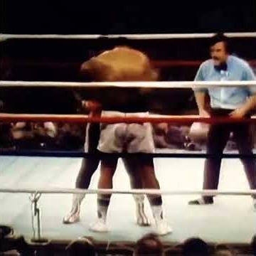 Muhammad Ali vs Joe Frazier 1975 in "the Thrilla in Manila,#greatest #highlights #legends#RIP.