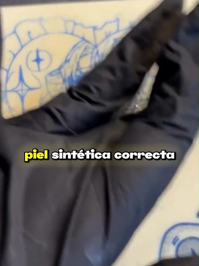 ¿Quieres aprender a tatuar como un verdadero profesional? 💉🔥 Aquí comparto los mejores trucos, técnicas y secretos que los tatuadores expertos no quieren que sepas. Desde líneas firmes hasta sombras perfectas y cuidados esenciales para que tus tatuajes duren para siempre. entra en el enlace de mi perfil y obtén tú libro #tatuaje