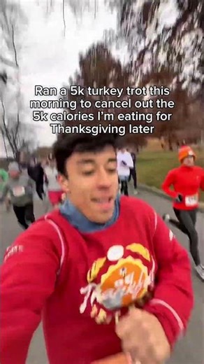 Happy Thanksgiving 🦃 finish time was like 22 minutes #turkeytrot #running #5k #thanksgiving
