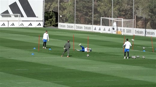 Vinicius Jr says famous players should speak together against racism