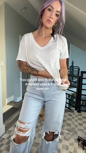 Mɪʀᴀɴᴅᴀ Pᴀʀᴋᴇʀ | Affordable Fashion for Women, 40+ on Instagram: "The perfect vneck tee does exist! Comment ✨TEE✨ below for link! #vnecktee #basictee #softee"