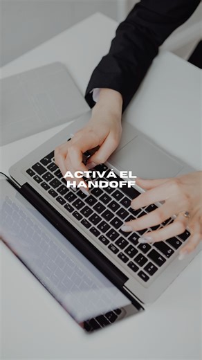 IPHONE MAR DEL PLATA on Instagram: "Magia Apple✨, te gustó el tip? Te contamos como activar el Handoff: -Abrí Preferencias del Sistema -Entrá en Pantallas. -Buscá la opción “Universal Control” y hacé clic en Opciones…. Activá las casillas: “Permitir que el cursor y el teclado se muevan entre cualquier Mac o iPad cercanos” “Empujar el cursor desde el borde de la pantalla para conectar a un iPad o Mac cercano” (Opcional) “Conectar automáticamente a cualquier iPad o Mac cercano” Asegurate de que ta