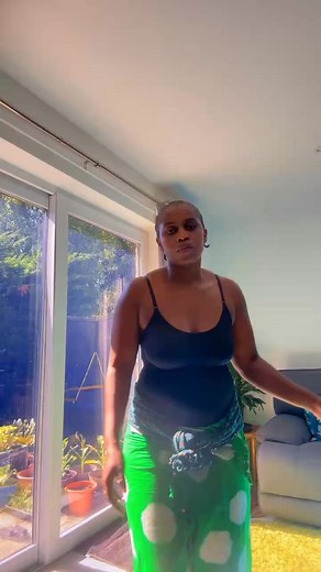 125K views · 3.8K reactions | 藍藍藍﫣 | Elizabeth Cload | Facebook