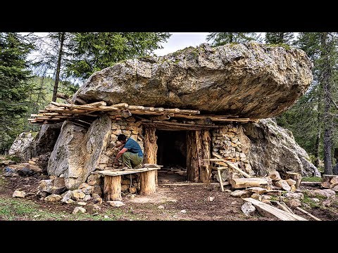 Building a Stone Roof Fortress | Extreme Winter Survival in the Cold Rainforest