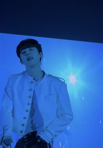 Editing Concert Fancams with a Reality Show Flair