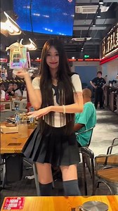 🤯 The Most Beautiful Chinese Waitress is working on this restobar #bar #dance #chinesedancer