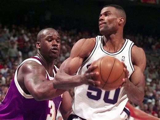 Shaquille O'Neal On David Robinson: "He Is My Favorite Player Ever. I Loved Him So Much I Had To Make Up A Fake Story To Play Against Him." - Fadeaway World