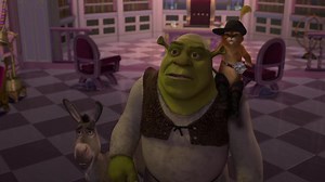 'DON'T YOU POINT THOSE DIRTY GREEN SAUSAGES AT ME!' | Shrek 2 Clip