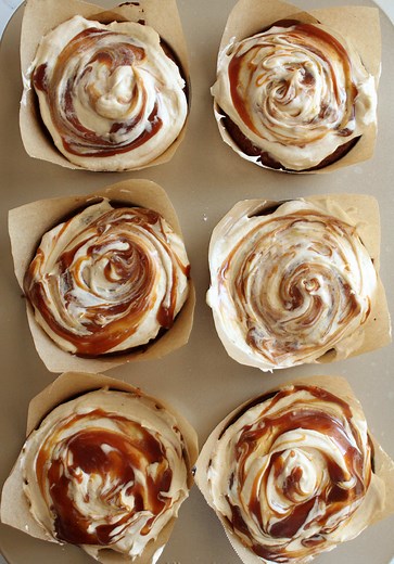 Gingerbread Cupcakes with Caramel Filling Recipe