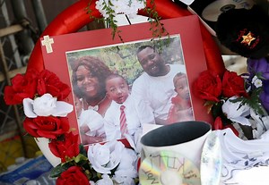 PBS NewsHour full episode July 7, 2016