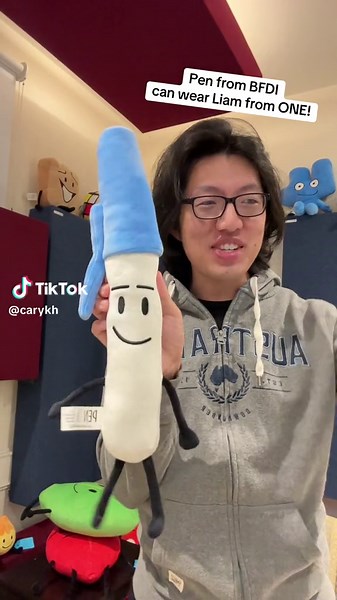 Pen from BFDI Can Wear Liam from ONE as a Backpack!