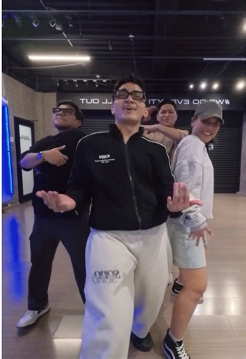 Had a great time with these peeps! 🫶🏼 📍full out studios 🎧 since day one - skusta clee ft. flowg #dance #workshop #kennethabelachoreography