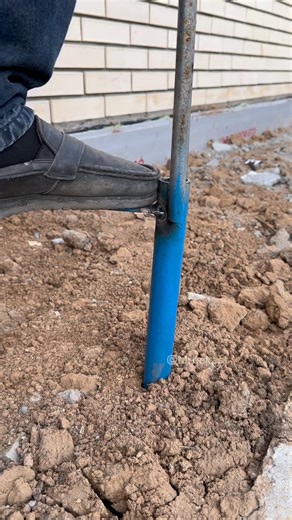 The Easiest Tool to Drive Pipes Into the Ground