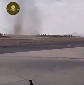 1.9M views · 6.1K reactions | A rare and dangerous phenomenon occurred when a Flyadeal Airbus A320 had to abort its landing at Abha Airport, Saudi Arabia, at the last minute. The flight crew performed a go-around due to an air vortex, known as a Devil Dust, on the runway‼️路‍♂️ | The Aviator's Cafe | Facebook