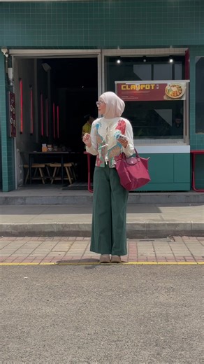 Car passing transition 🚦🚗