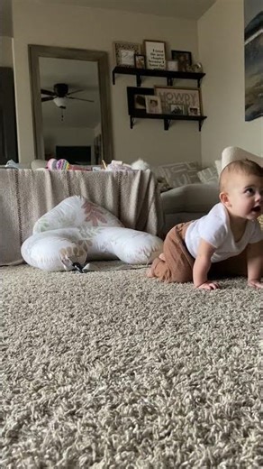 Who will JoEllie go to… Mommy or Daddy ??