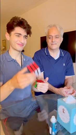 MAGIC RUBIKS CUBE TRICK TUTORIAL 😱😂