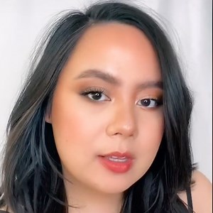 How TikTok's "Cloud Skin" Trend Perfectly Blends Matte and Dewy Makeup