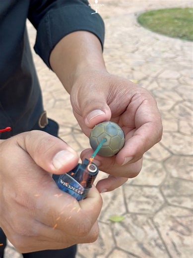 Birthday biasa-biasa je? Nahh…kasi upgrade sikit 😎🎉 Kini lebih mudah untuk anda mencipta momen indah bersama yang tersayang dengan pilihan Birthday Package yang lengkap dan eksklusif! Dari dekorasi cantik, balloon setup, hingga kek dan dessert yang menyelerakan — semuanya tersedia untuk menjadikan sambutan anda lebih meriah dan effortless 💫 Pilih pakej yang sesuai dengan gaya sambutan anda: 🎈 Simple & sweet 🎈 Elegant & memorable 🎈 All-out celebration vibes Sama ada untuk pasangan, keluarga