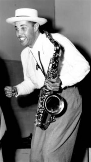 jazzarchive on Instagram: "Dexter Gordon sound was commonly characterized as being large and spacious and he had a tendency to play behind the beat He inserted musical quotes into his solos with sources as diverse as Happy Birthday and well-known melodies from the operas of Wagner Quoting from various musical sources is not unusual in jazz improvisation but Gordon did it frequently enough to make it a hallmark of his style One of his major influences was Lester Young Gordon in turn was an early 