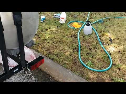 How To Clean Aluminum Pontoons | How To Remove Calcium Buildup From Pontoons | Fast and Easy