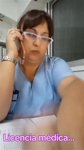 Humor en el hospital: ¡Una divertida conversación laboral!