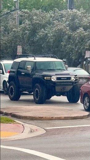 $47K Toyota FJ Cruiser Lifted