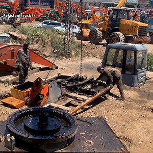 HITACHI Excavator Machine Complete Dismantling Process | Pakistani truck