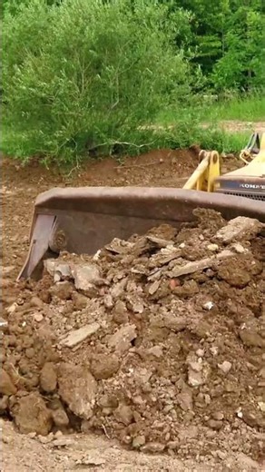 Komatsu D75-2 Tracked Loader Powerful Earthmoving Machine 💪🚜