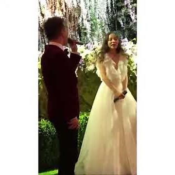 Taeyang Sings “Eyes, Nose, Lips” For Min Hyo Rin At Wedding