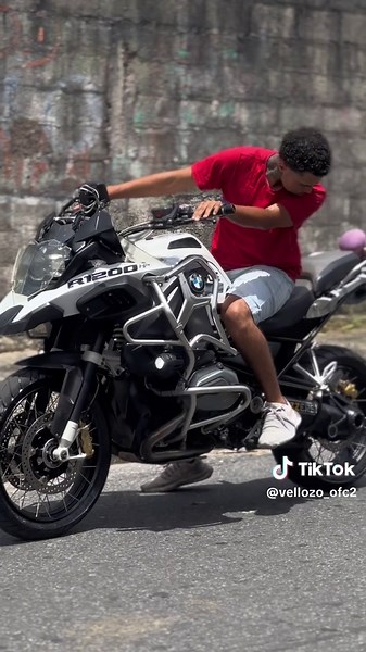 Vellozo_ofc no TikTok