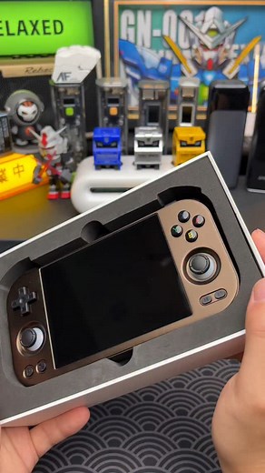 Trendy Tech Review on Instagram: "The final answer to the Android handheld game console in 2025 is here! New products are on sale. Don't miss it if you like it"